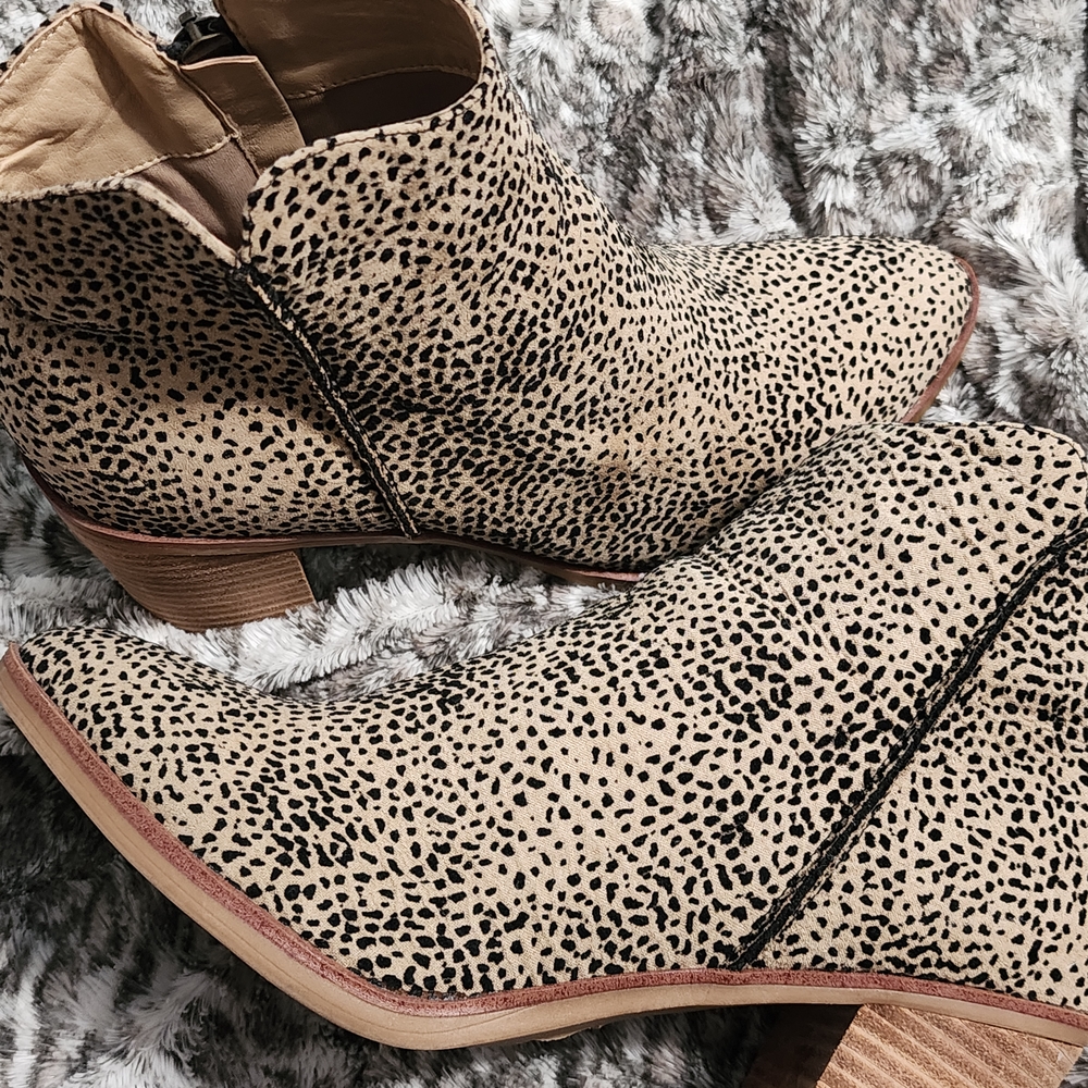 MIA Black and Tan Ankle Booties